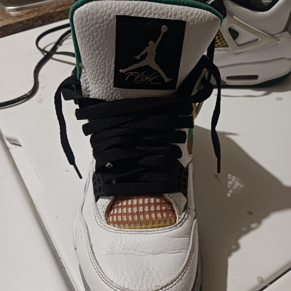 Jordan 4 Retro Rasta - Picture 7 of 8
